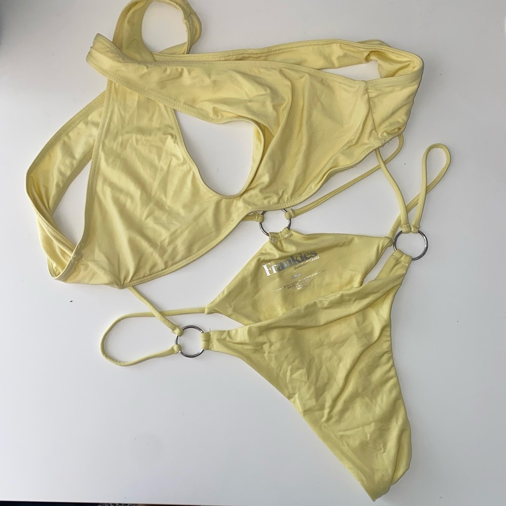 Frankie’s Bikini